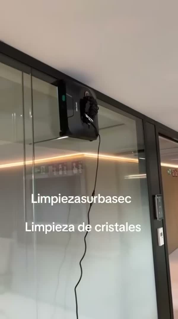 Limpieza de mamparas de cristal